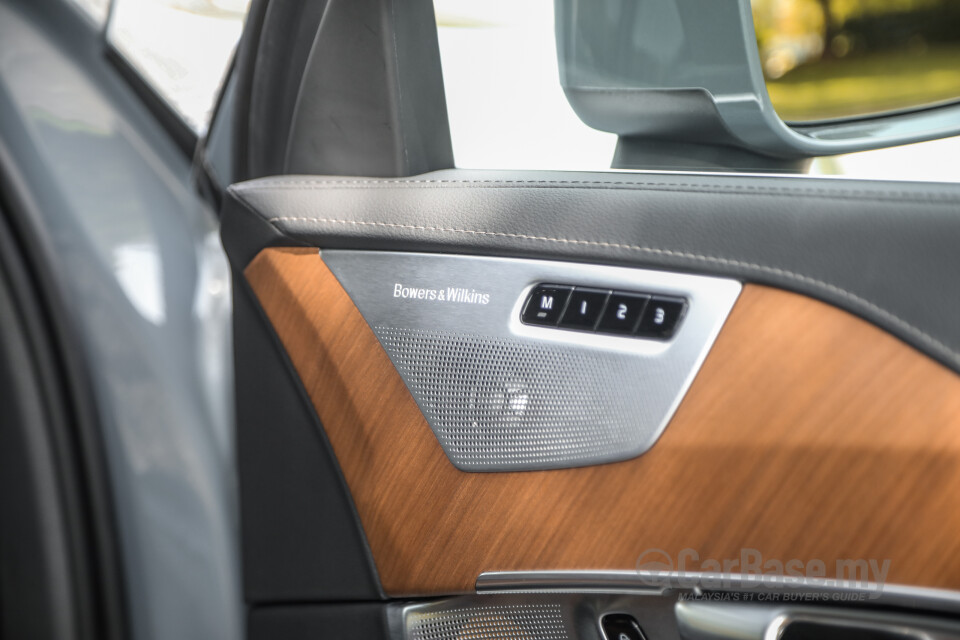 Volvo XC90 Mk2 Facelift (2019) Interior