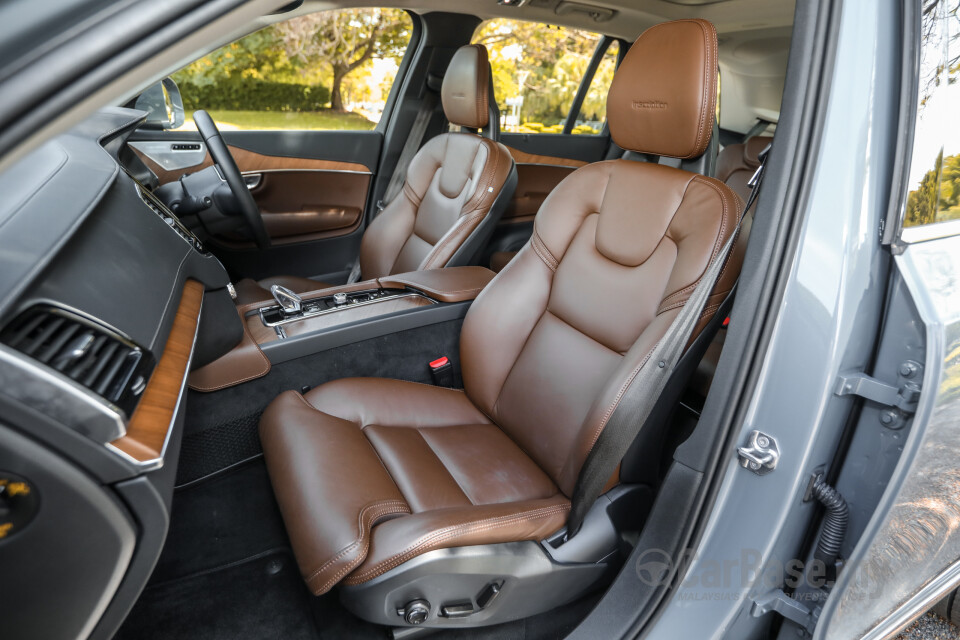 Volvo XC90 Mk2 Facelift (2019) Interior