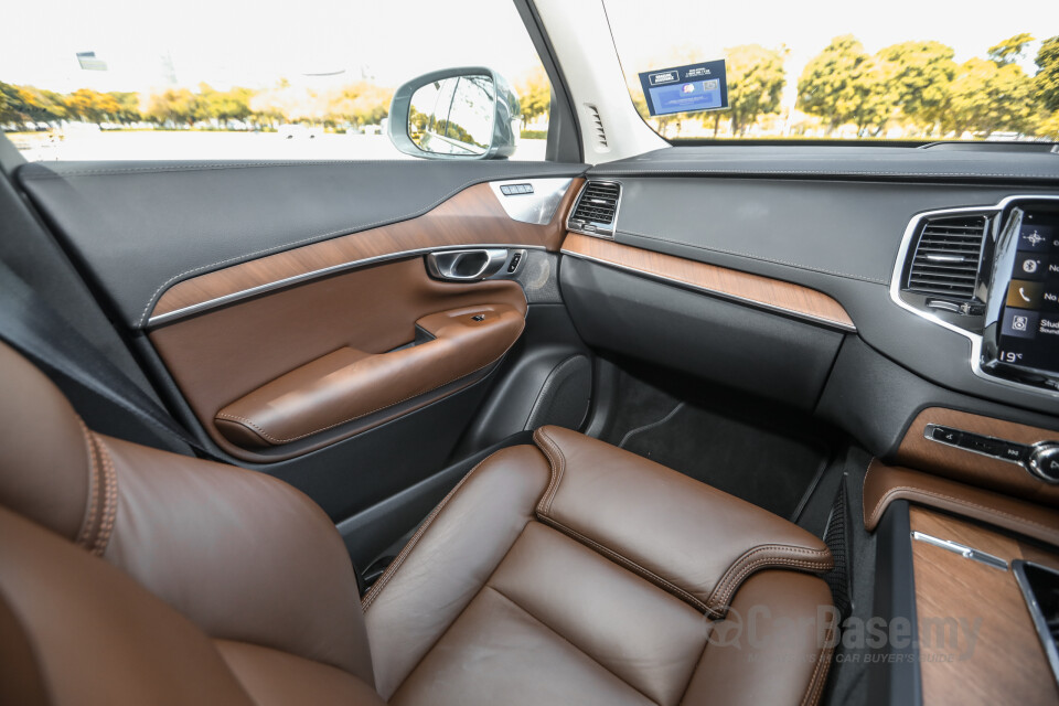 Volvo XC90 Mk2 Facelift (2019) Interior