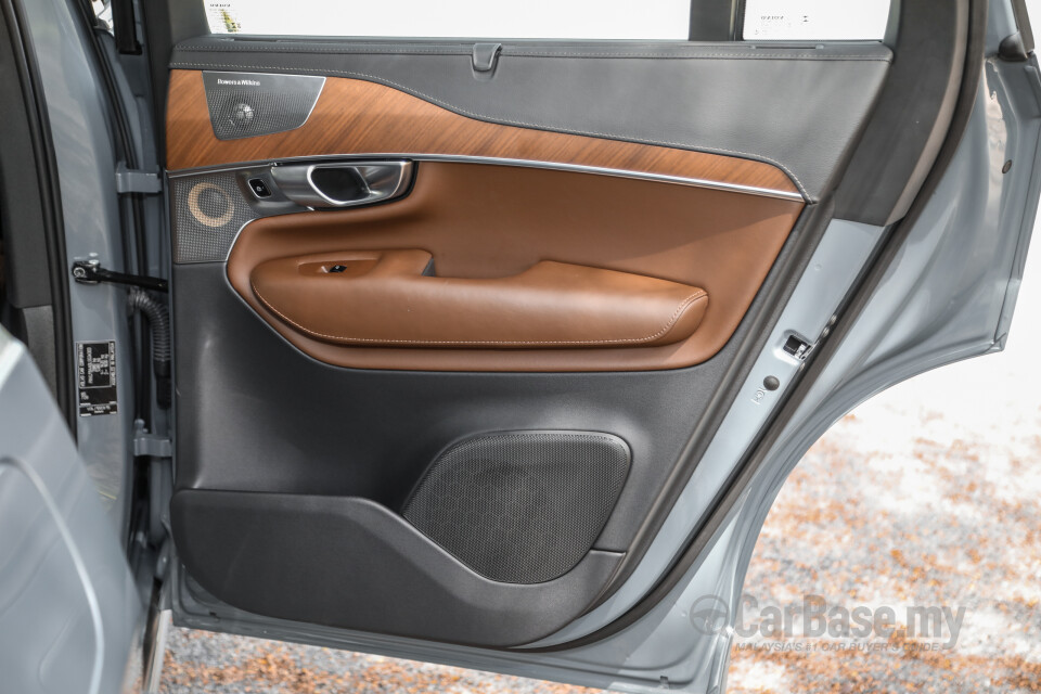 Volvo XC90 Mk2 Facelift (2019) Interior