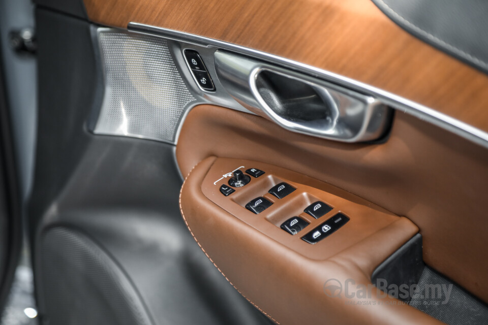Volvo XC90 Mk2 Facelift (2019) Interior