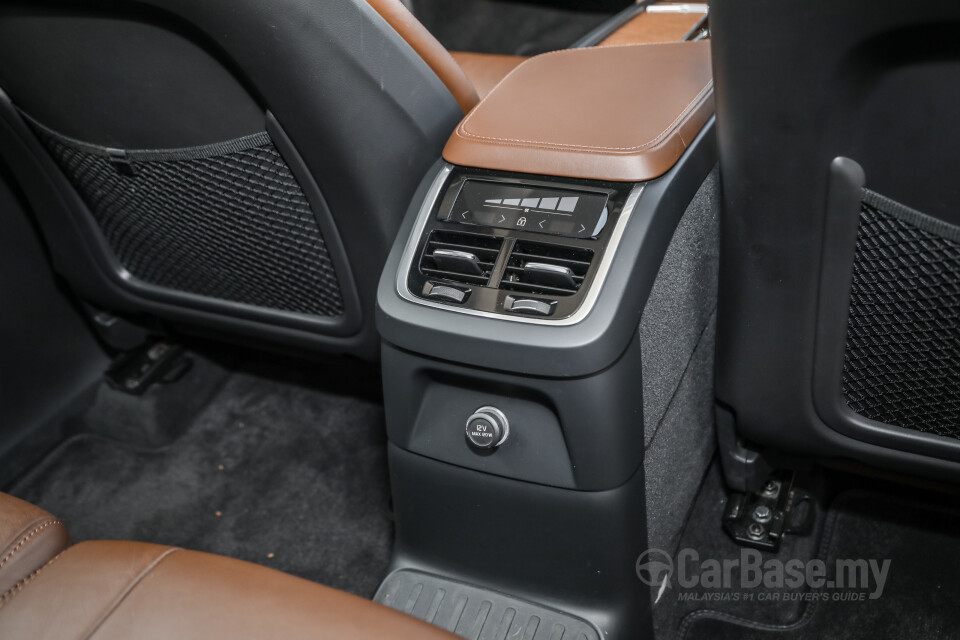Volvo XC90 Mk2 Facelift (2019) Interior