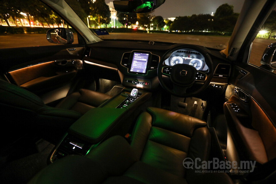 Volvo XC90 Mk2 Facelift (2019) Interior