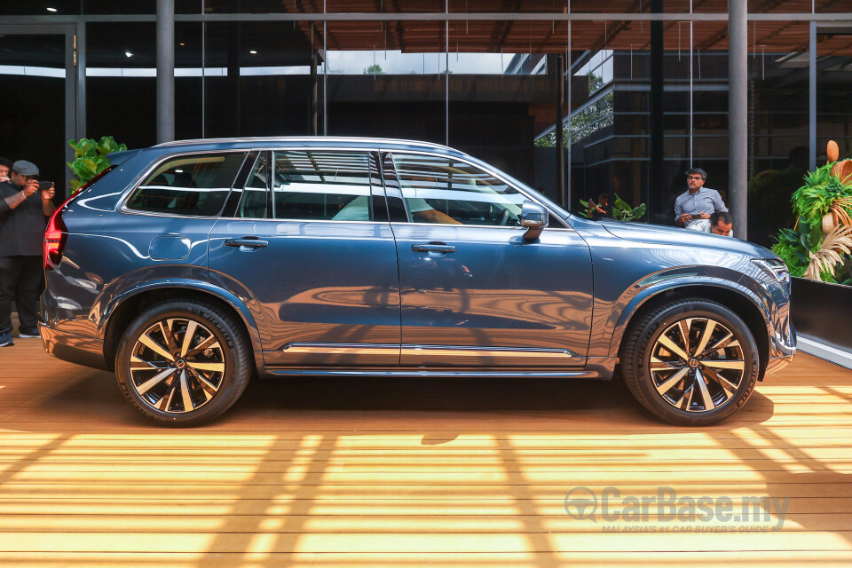 Volvo XC90 Mk2 Facelift 2 (2025) Exterior