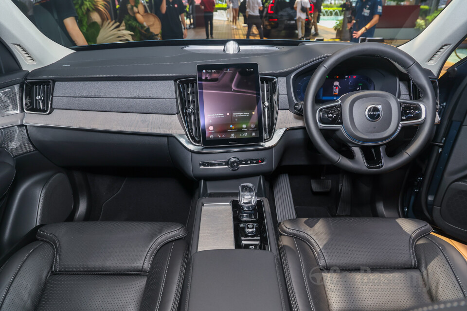 Volvo XC90 Mk2 Facelift 2 (2025) Interior