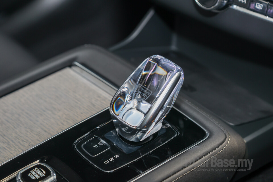 Volvo XC90 Mk2 Facelift 2 (2025) Interior