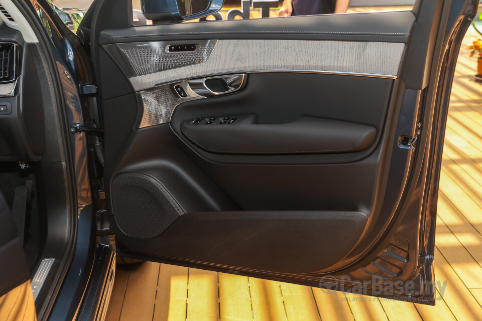 Volvo XC90 Mk2 Facelift 2 (2025) Interior