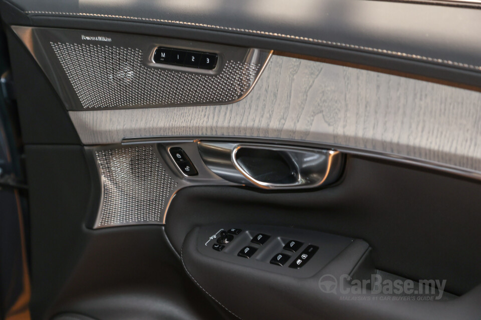 Volvo XC90 Mk2 Facelift 2 (2025) Interior