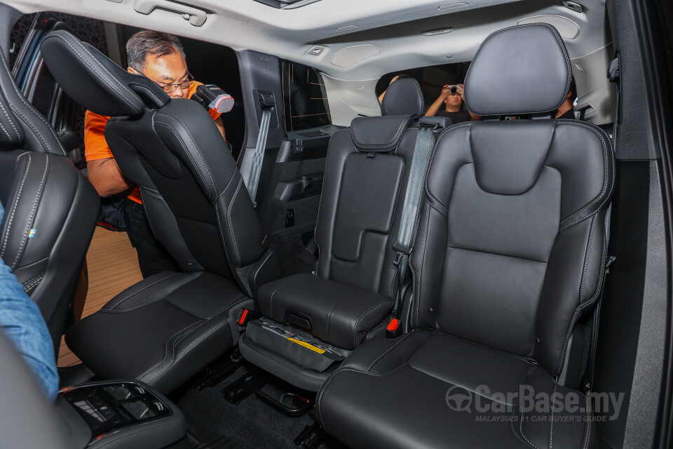 Volvo XC90 Mk2 Facelift 2 (2025) Interior