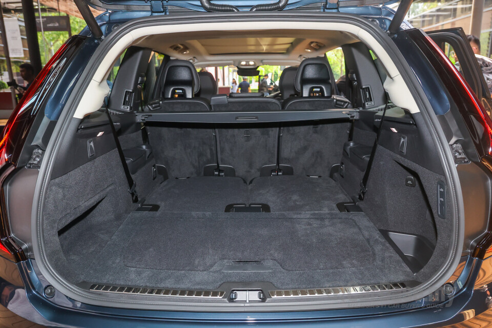 Volvo XC90 Mk2 Facelift 2 (2025) Interior