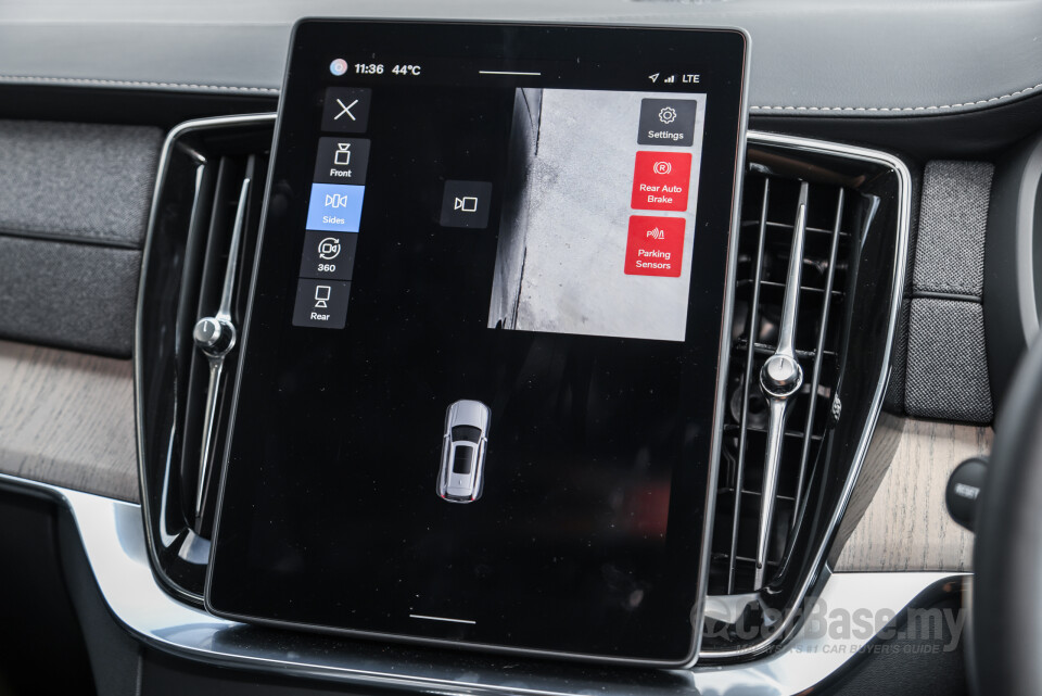 Volvo XC90 Mk2 Facelift 2 (2025) Interior