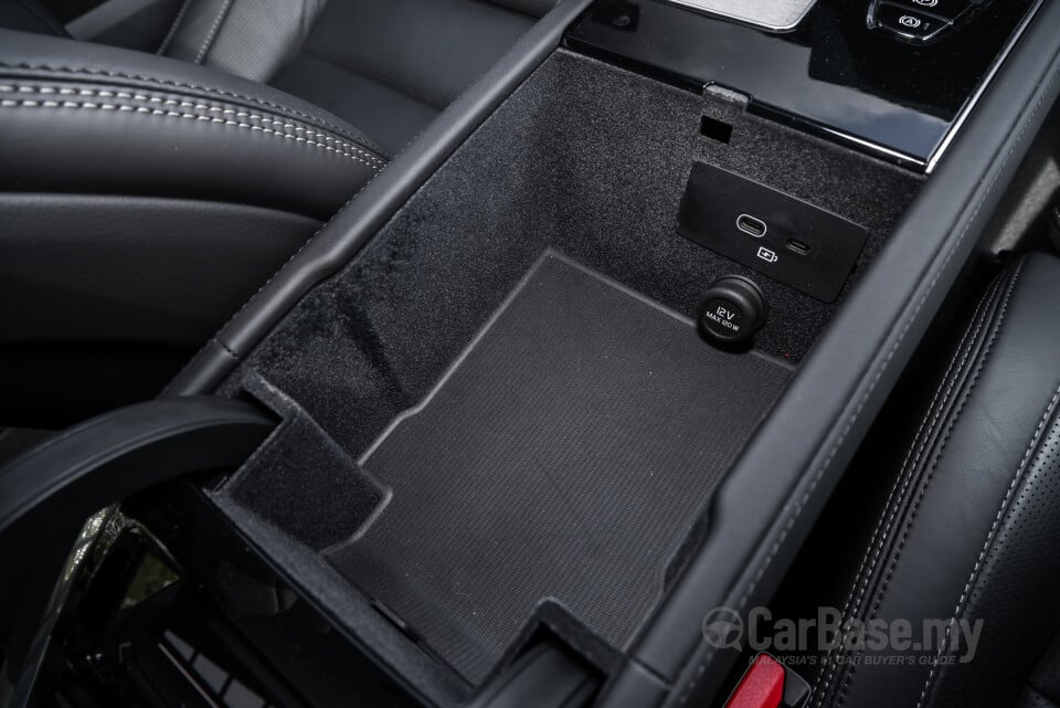 Volvo XC90 Mk2 Facelift 2 (2025) Interior