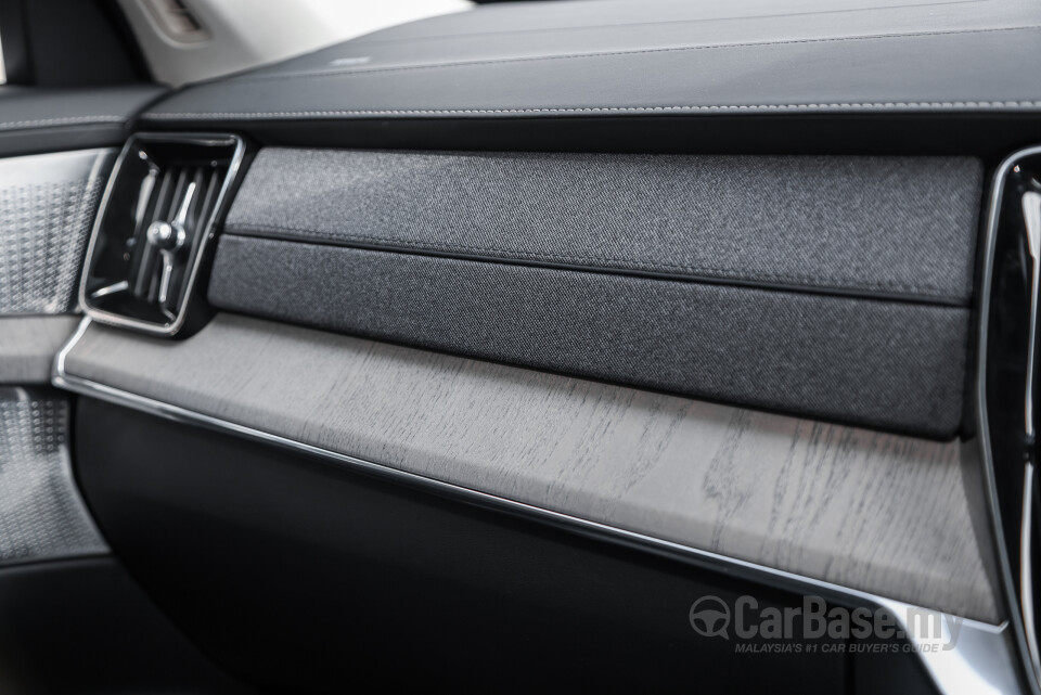 Volvo XC90 Mk2 Facelift 2 (2025) Interior