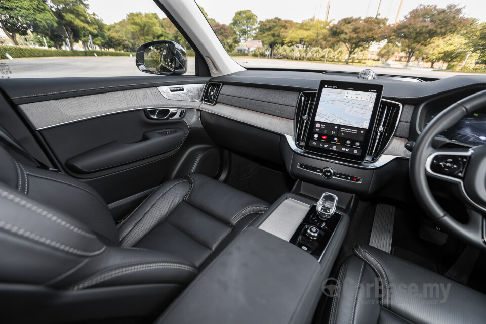 Volvo XC90 Mk2 Facelift 2 (2025) Interior