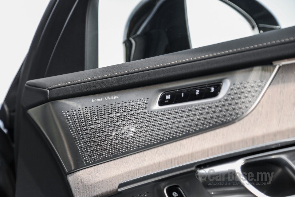 Volvo XC90 Mk2 Facelift 2 (2025) Interior
