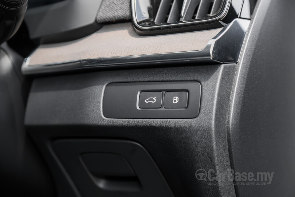 Volvo XC90 Mk2 Facelift 2 (2025) Interior