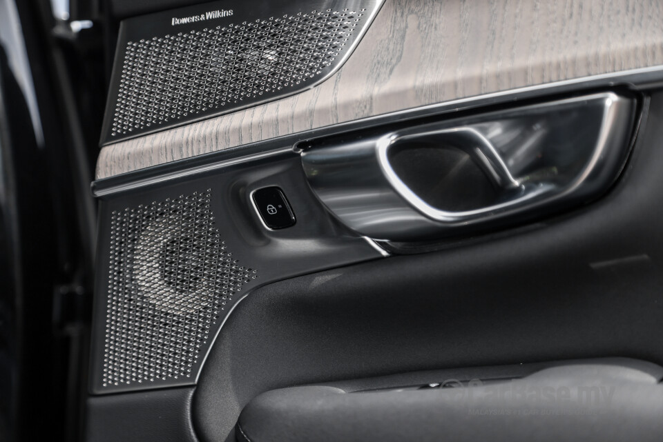 Volvo XC90 Mk2 Facelift 2 (2025) Interior
