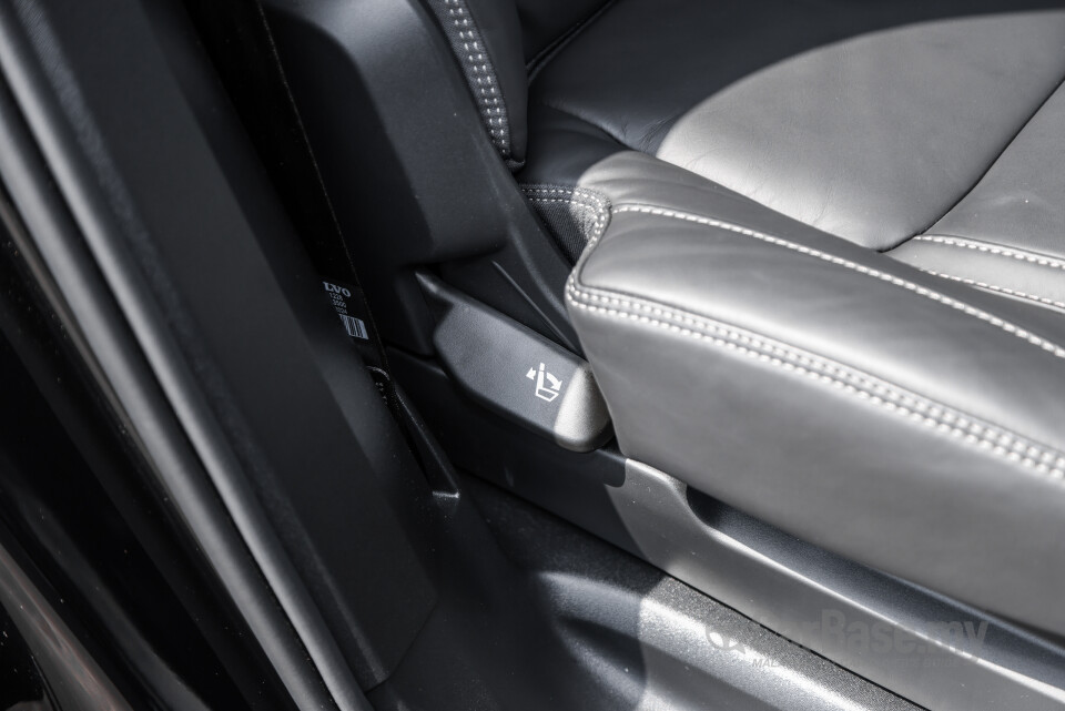 Volvo XC90 Mk2 Facelift 2 (2025) Interior