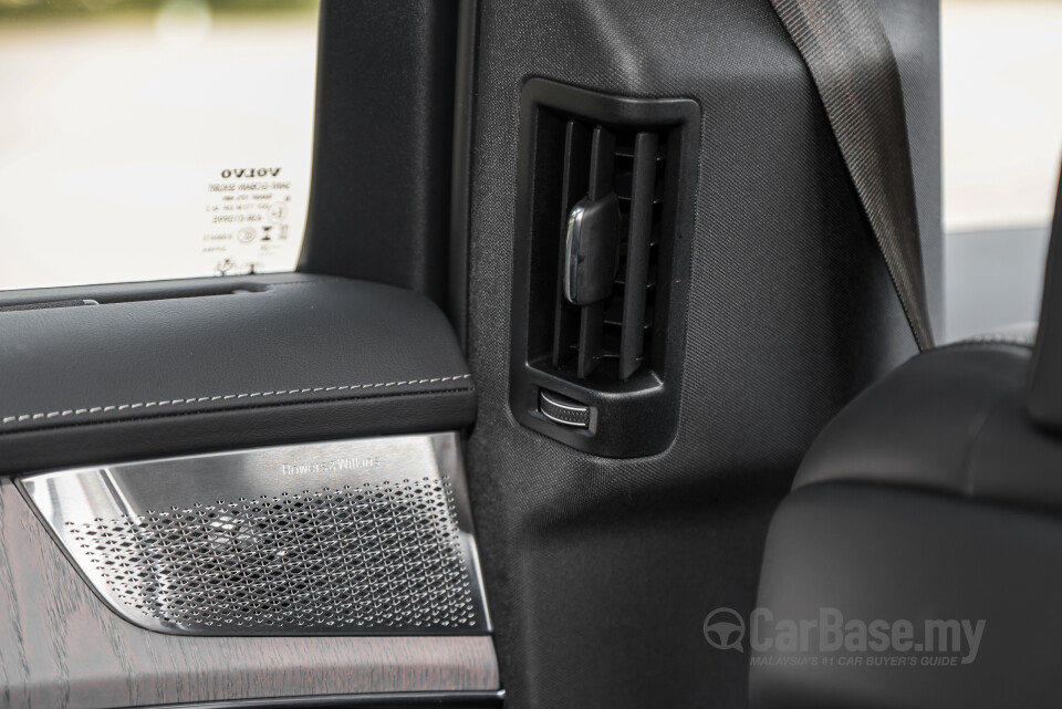 Volvo XC90 Mk2 Facelift 2 (2025) Interior