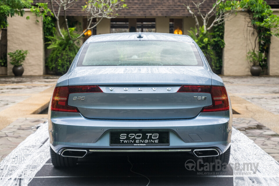 Proton Exora Mk1 RC (2019) Exterior