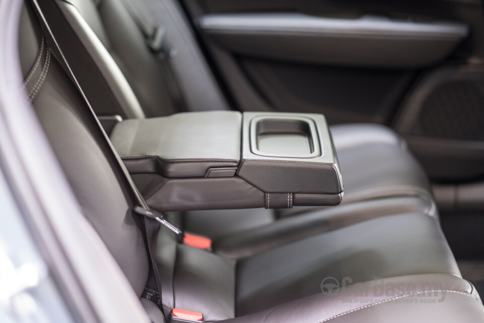 Chevrolet Cruze J300 (2012) Interior