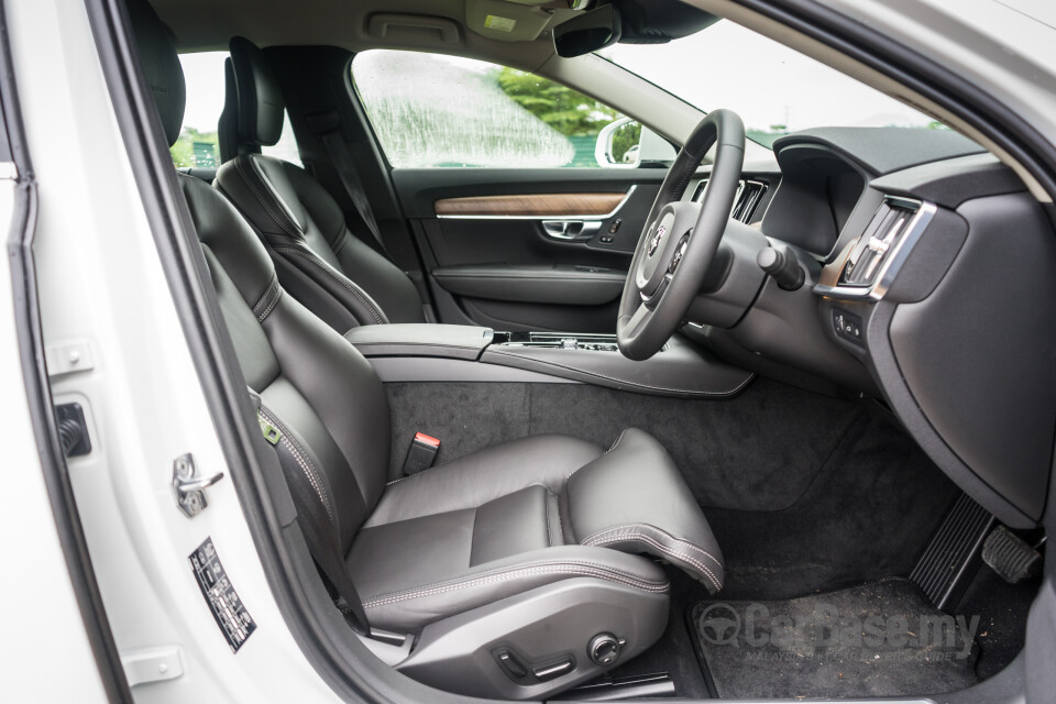 Lexus LS XF50 (2018) Interior