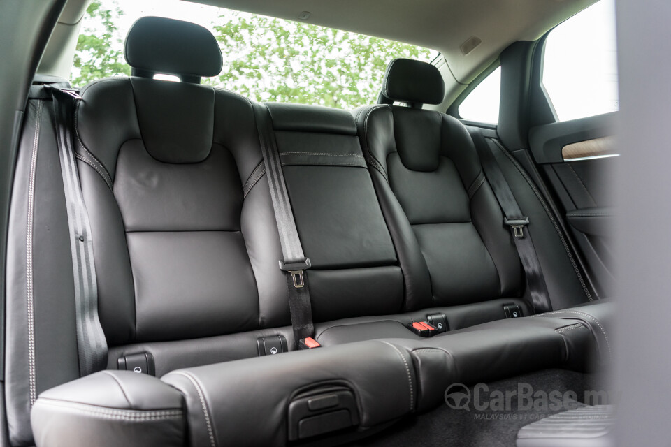 Nissan Navara D23 (2015) Interior