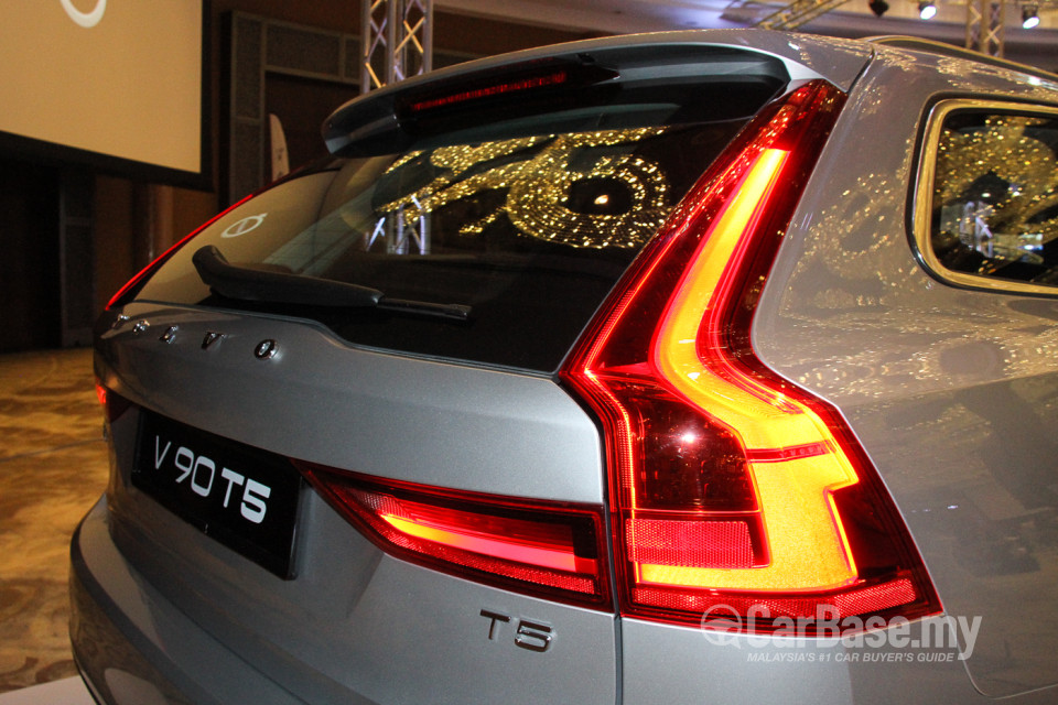 Volvo V90 Mk2 (2017) Exterior