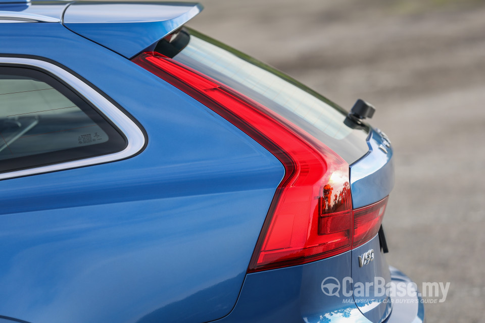 Volvo V90 Mk2 (2017) Exterior