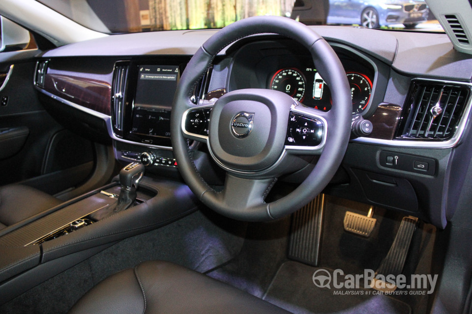 Volvo V90 Mk2 (2017) Interior