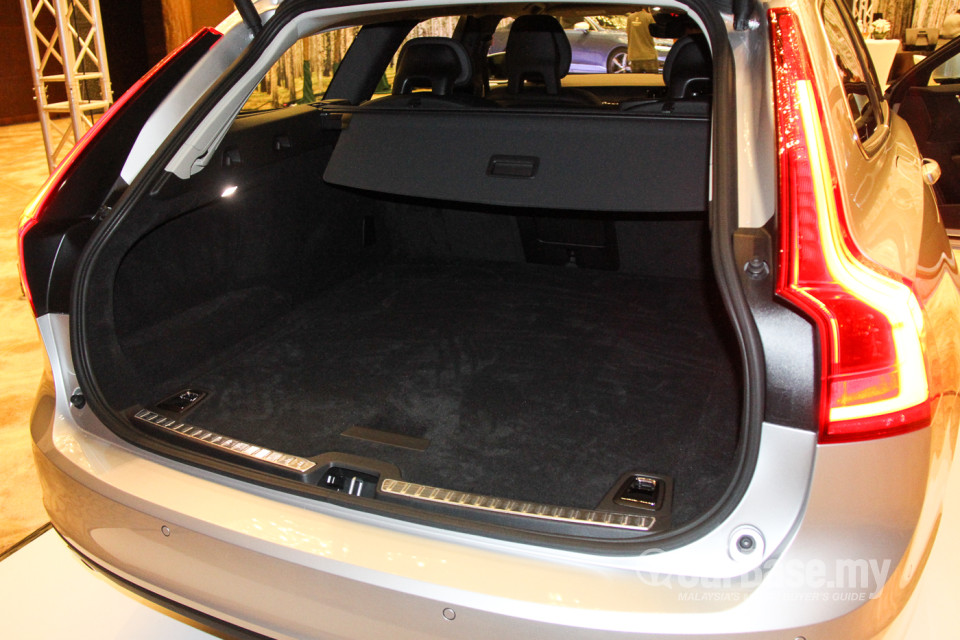 Volvo V90 Mk2 (2017) Interior