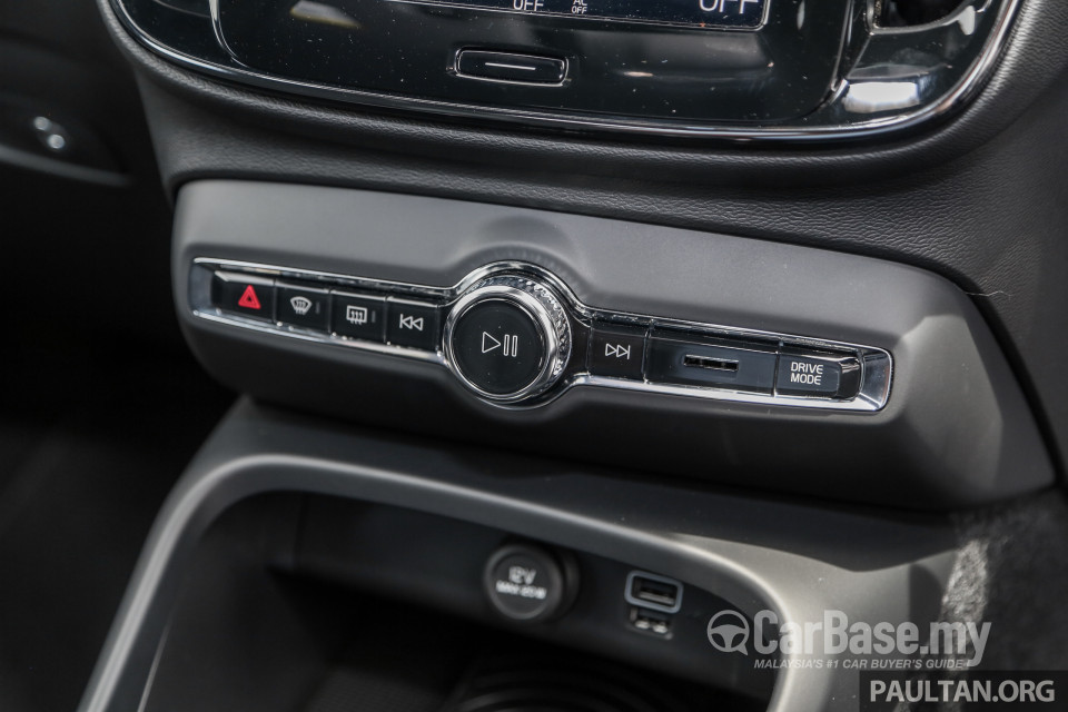 Volvo XC40 Mk1 (2018) Interior