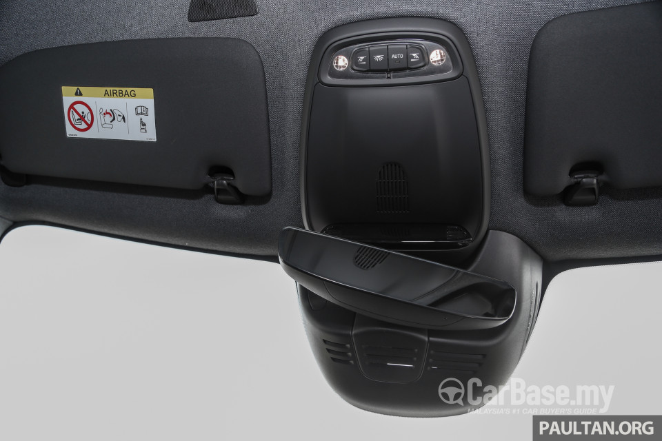 Volvo XC40 Mk1 (2018) Interior