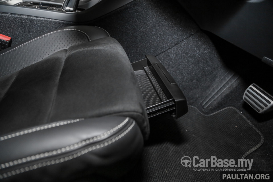 Volvo XC40 Mk1 (2018) Interior