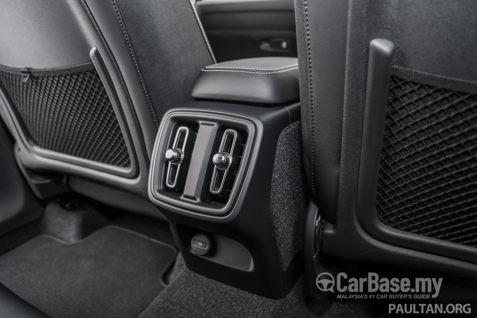 Volvo XC40 Mk1 (2018) Interior