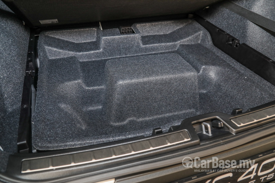 Volvo XC40 Mk1 (2018) Interior