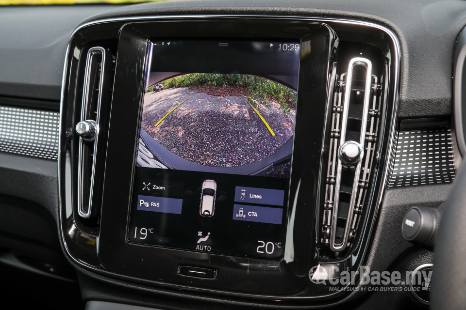 Volvo XC40 Mk1 (2018) Interior