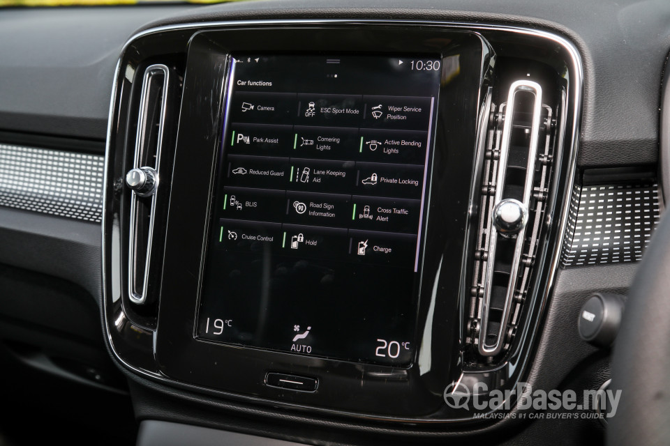 Volvo XC40 Mk1 (2018) Interior
