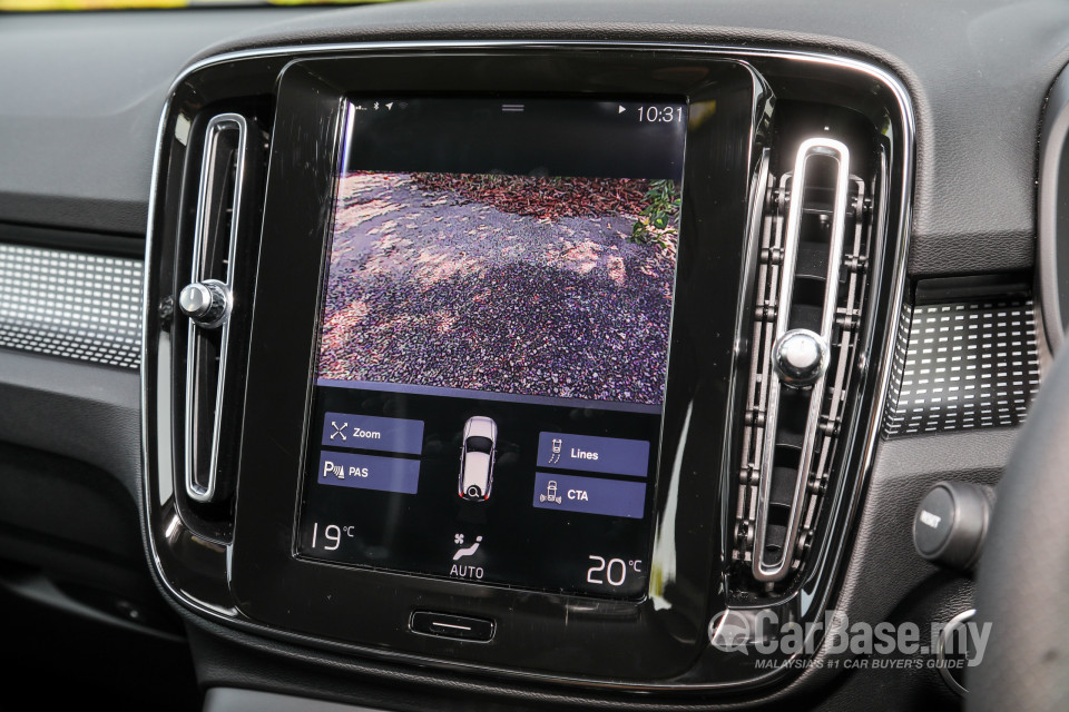 Volvo XC40 Mk1 (2018) Interior