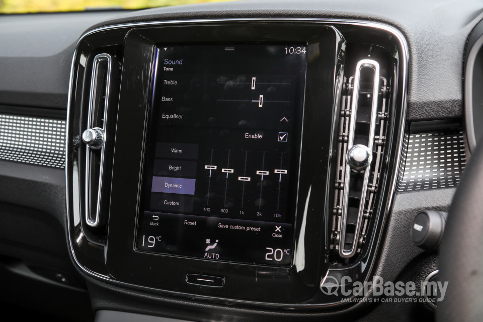 Volvo XC40 Mk1 (2018) Interior
