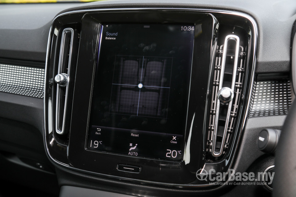 Volvo XC40 Mk1 (2018) Interior