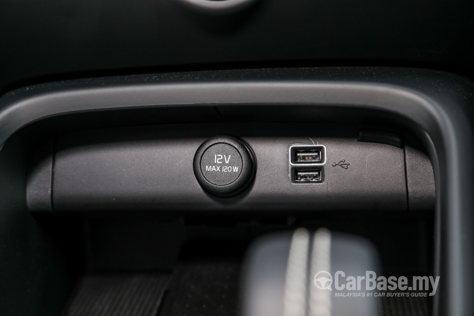 Volvo XC40 Mk1 (2018) Interior
