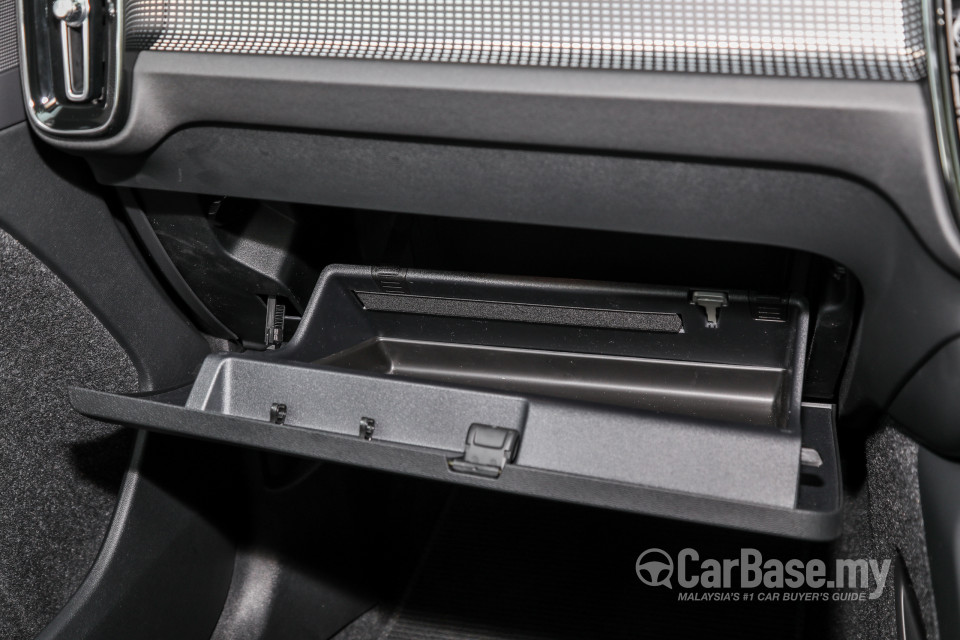 Volvo XC40 Mk1 (2018) Interior