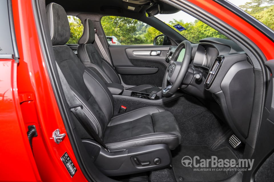 Volvo XC40 Mk1 (2018) Interior