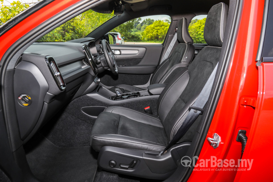 Volvo XC40 Mk1 (2018) Interior