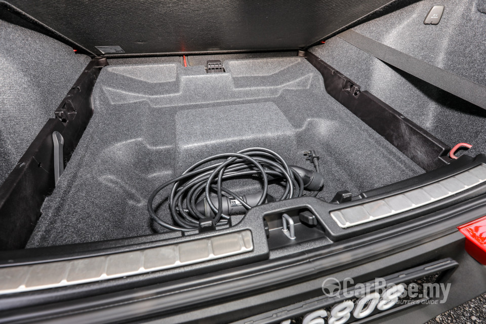Volvo XC40 Mk1 (2018) Interior