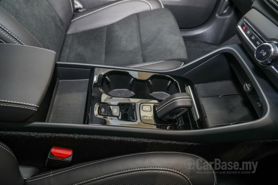 Volvo XC40 Mk1 (2018) Interior