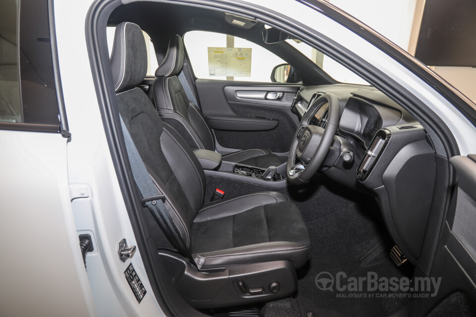 Volvo XC40 Mk1 (2018) Interior
