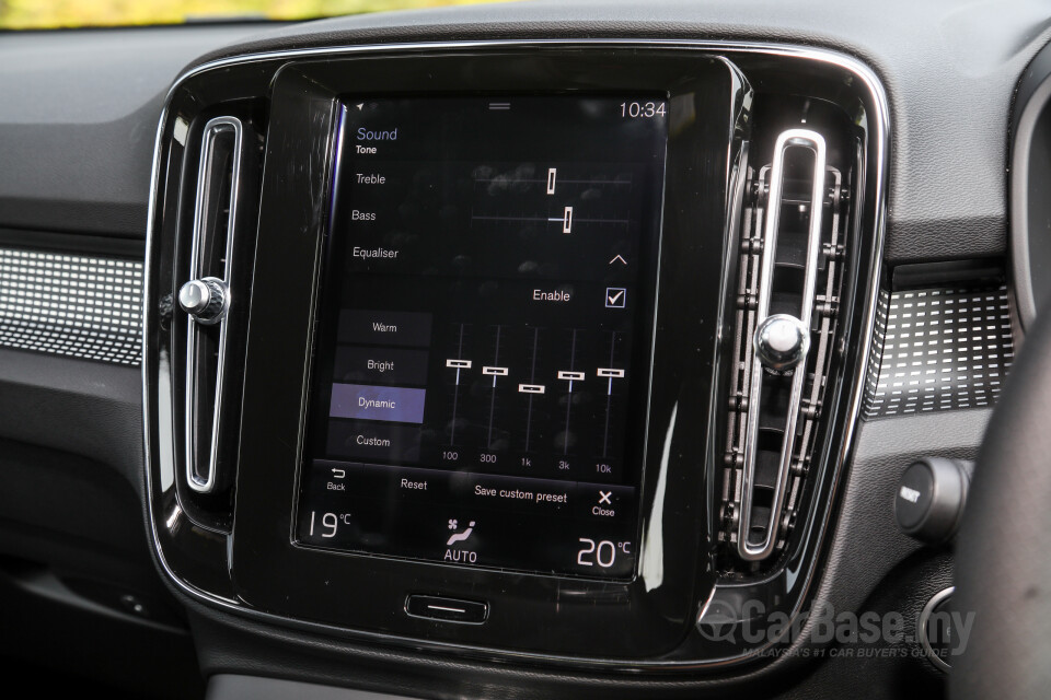 Volvo XC40 Mk1 (2018) Interior