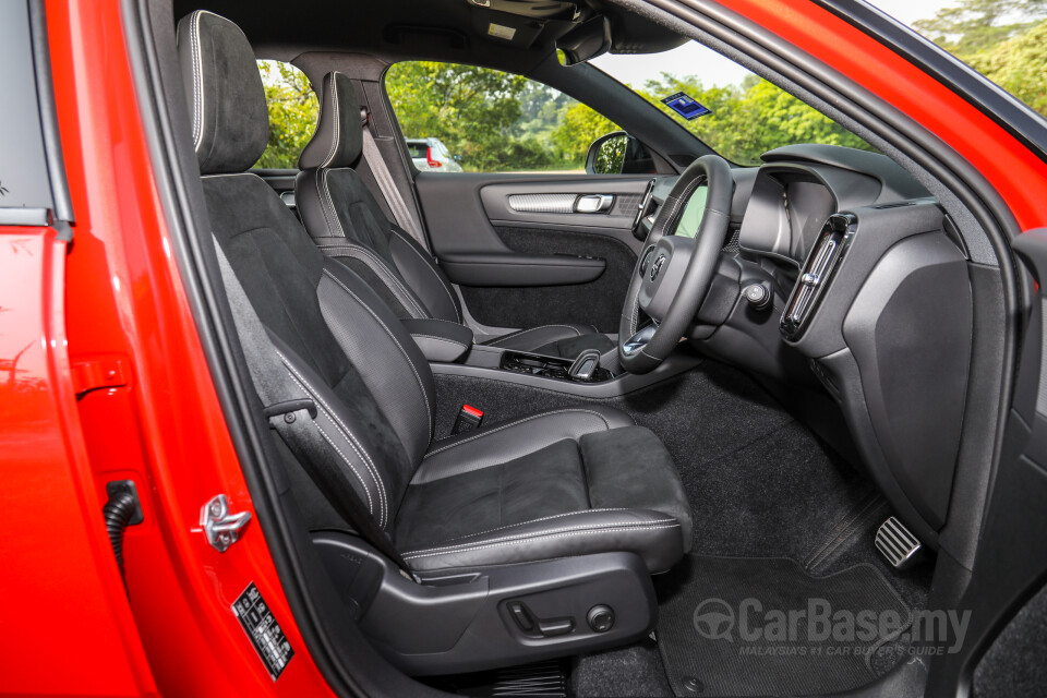 Volvo XC40 Mk1 (2018) Interior